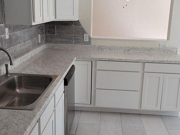 3rd image of 4631 Voss Dr