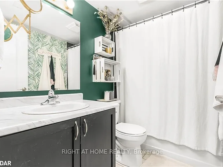 53 Ferndale Dr S #3 — Photo 6