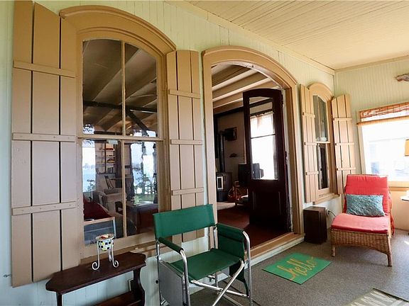 4th image of 7540 Charles Pt