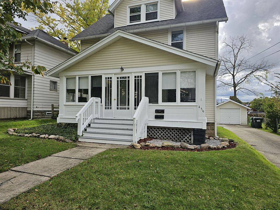 1st image of 456 Lamson Ave #2