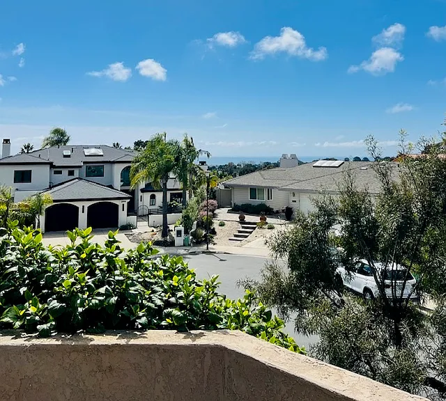 2441 Dresden Pl — Photo 4