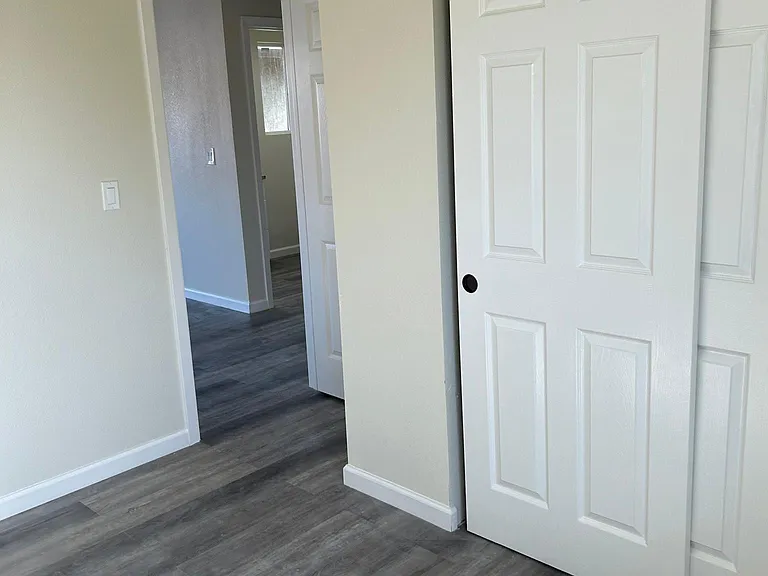 717 Meadowlark Ave #1/2 — Photo 4