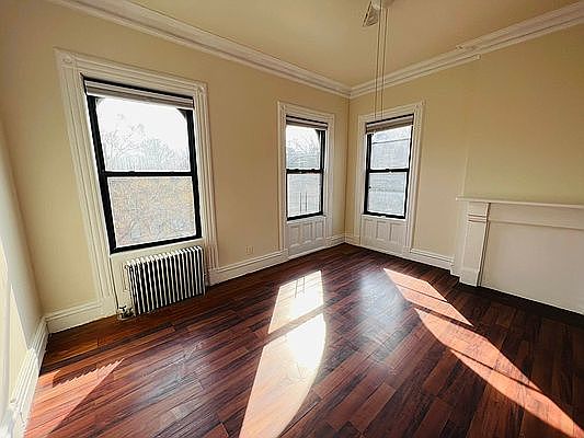 2nd image of 131 Lafayette Ave #4