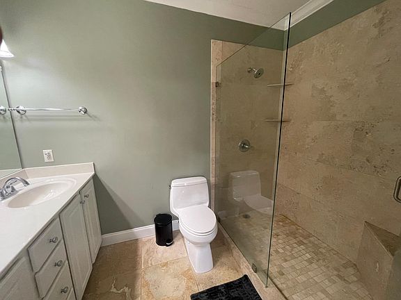 4th image of 159 Brooks St SE #300
