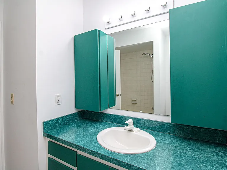 4300 Gulfstream Dr #2D — Photo 8