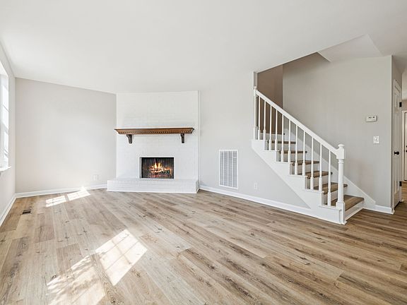 3rd image of 3712 Colonial Heritage Dr