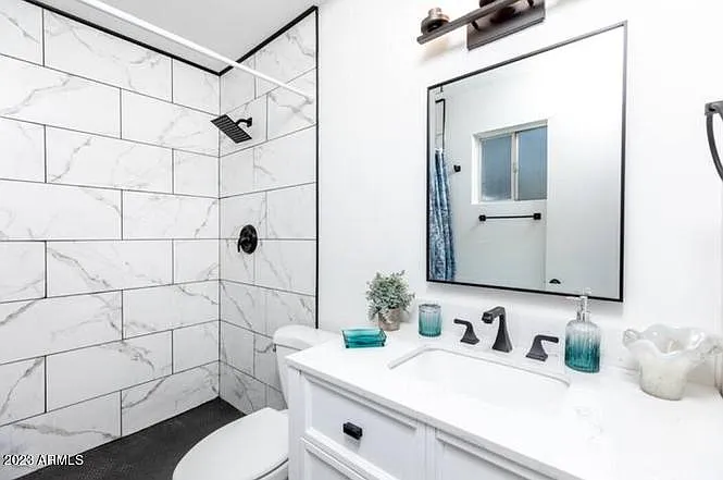 122 E Del Rio Dr — Photo 13