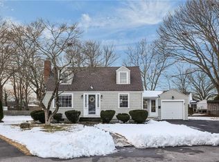 44 Westbrook Rd, Warwick, RI 02886