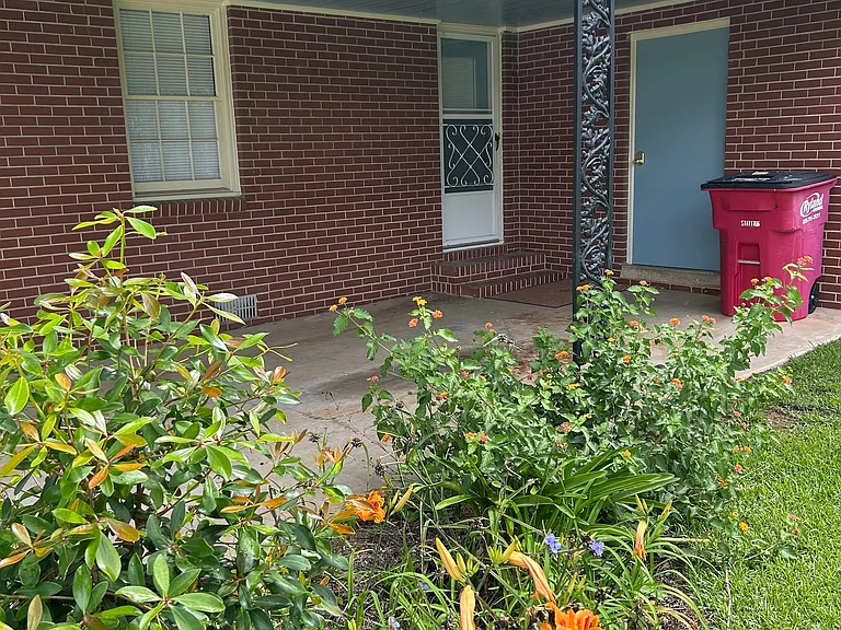 809 Penn Pl — Photo 2