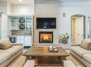 10602 N Oak Hill Cir, Fresno, CA 93730