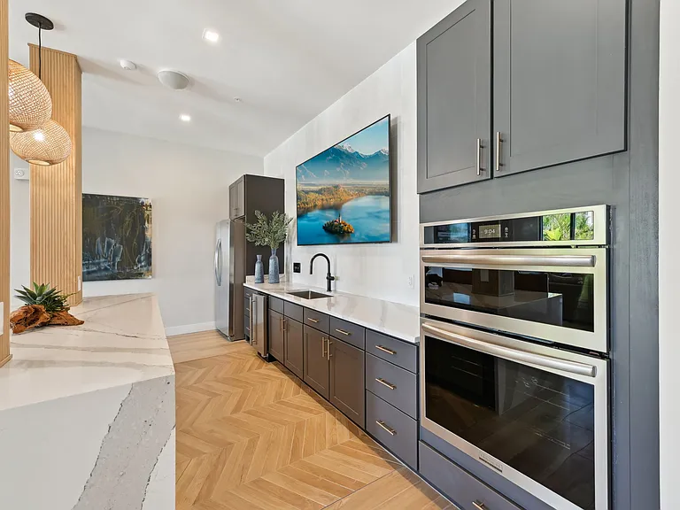 The Concord Luxury Apartments — Photo 21