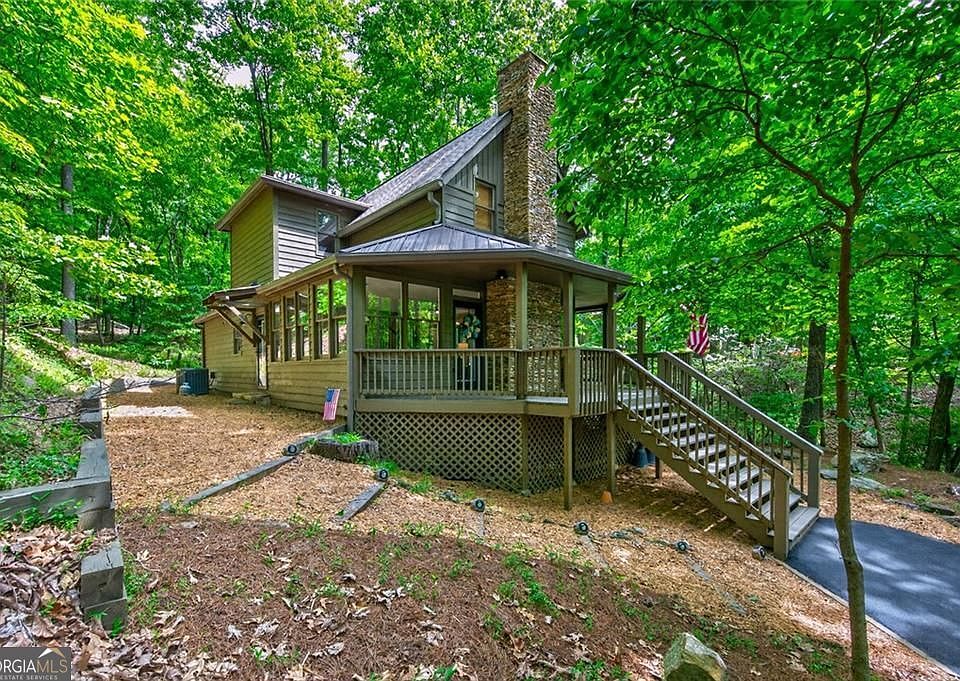 1st image of 452 Bellflower Dr