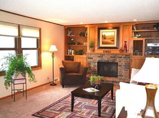 10489 Ricardo Rd, Clive, IA 50325