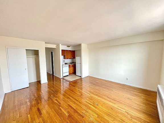 2nd image of 87-01 Elmhurst Ave #4C