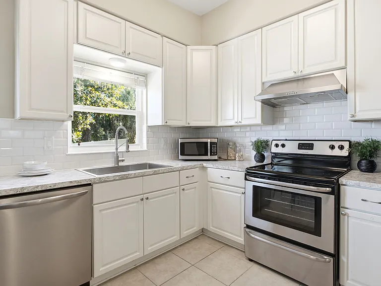 1600 Drum St — Photo 20