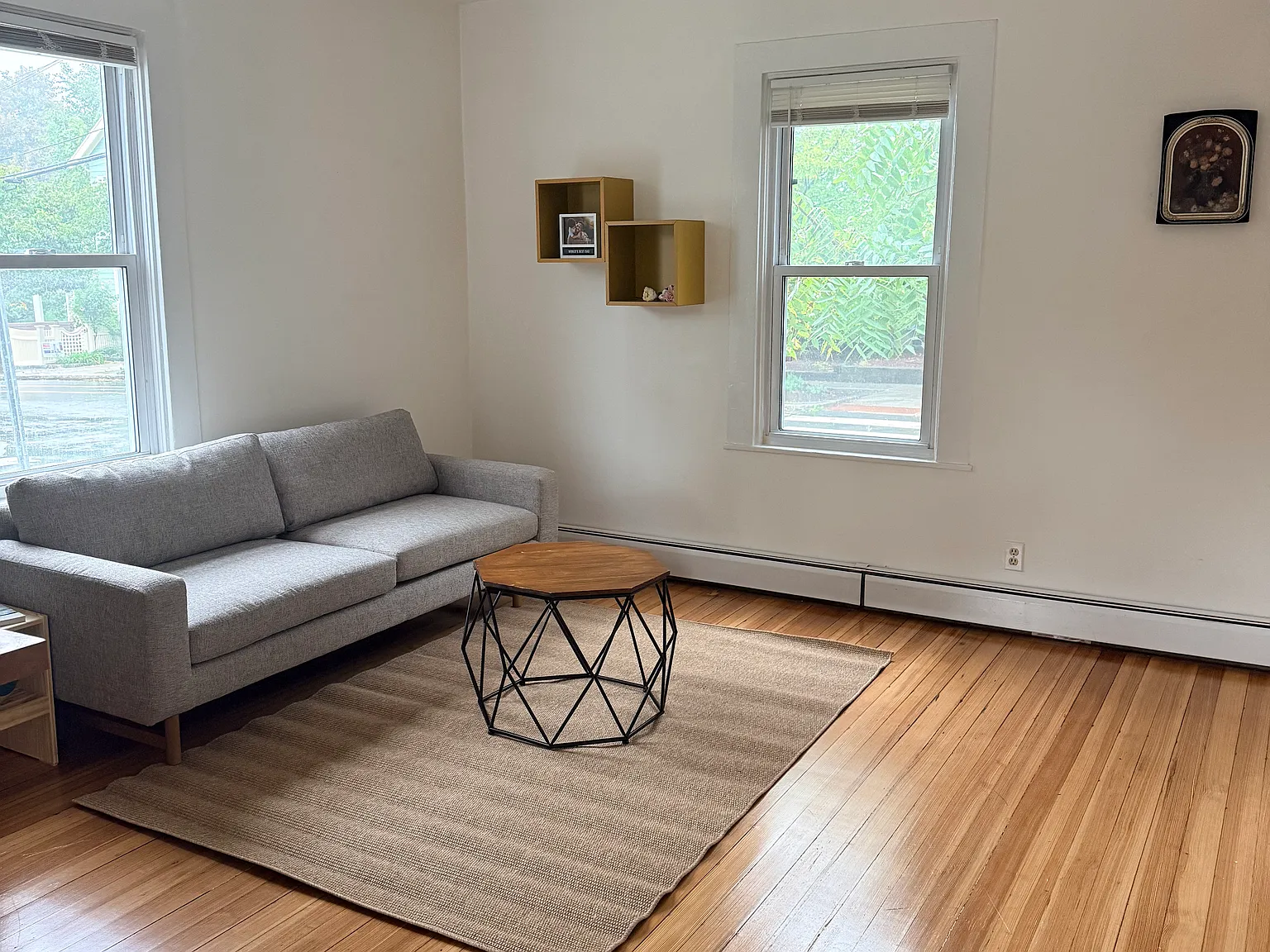 2 bed, 1.5 bath, 998 sqft, $4,300 — Photo 2