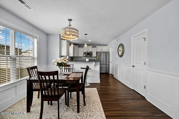 2327 Great Laurel Ct — Photo 5
