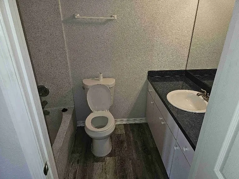 955 Forrest Dr — Photo 5