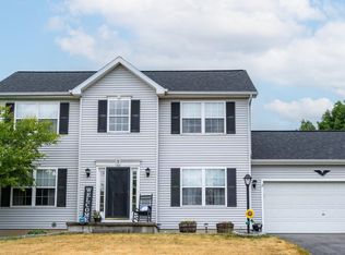 7 Apple Tree Ln, Gansevoort, NY 12831