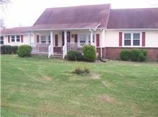 905 College St, Portland, TN 37148