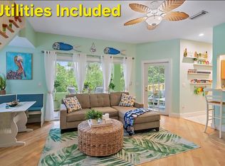 3636 Roslyn Rd #B, Venice, FL 34293