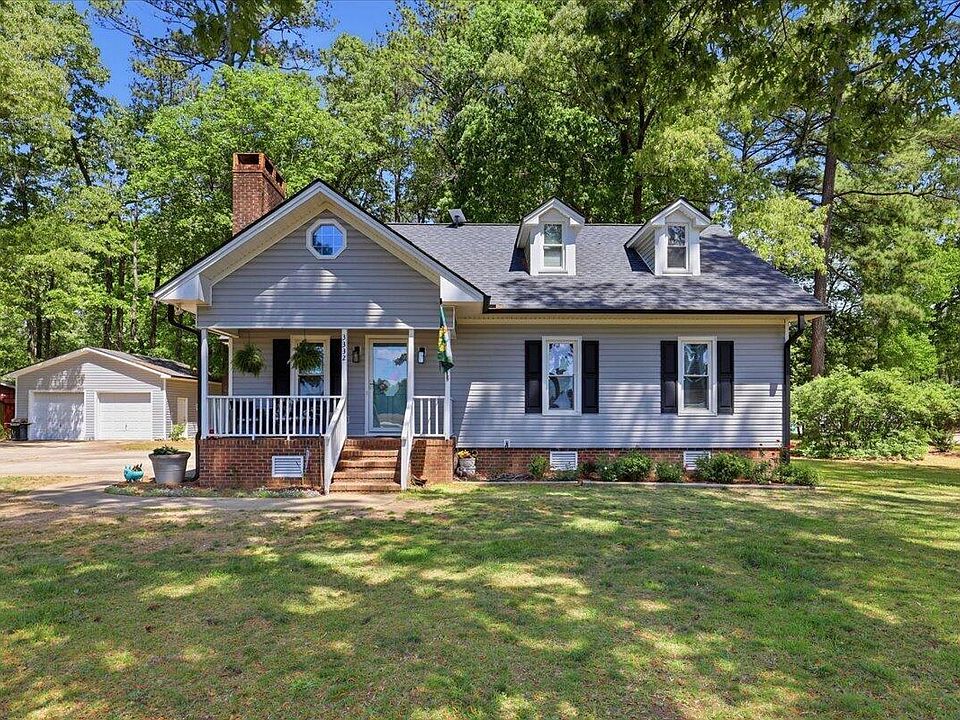1st image of 3332 N Carolina #222