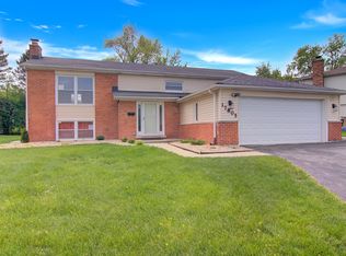 17805 Oakwood Dr, Hazel Crest, IL 60429