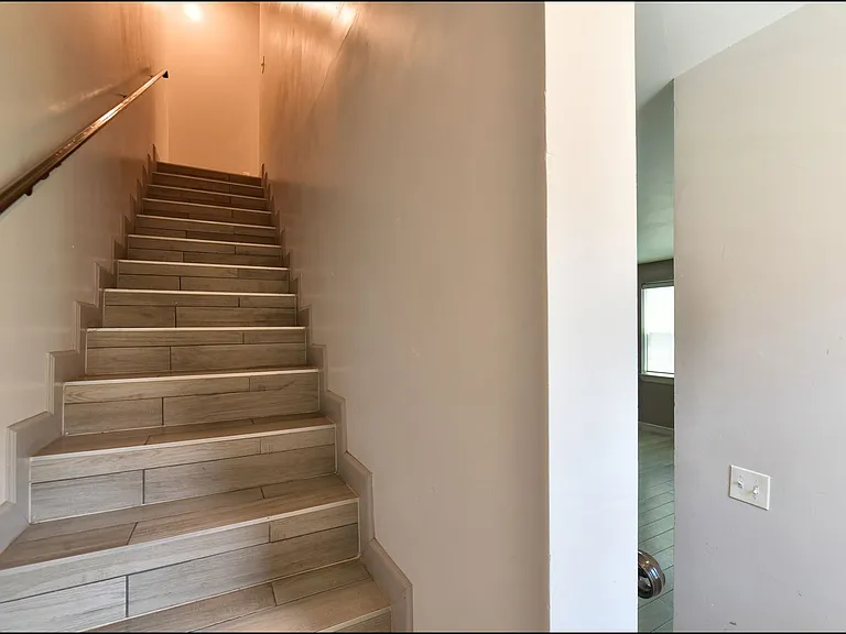 312 Vin Almoradi Ct — Photo 21