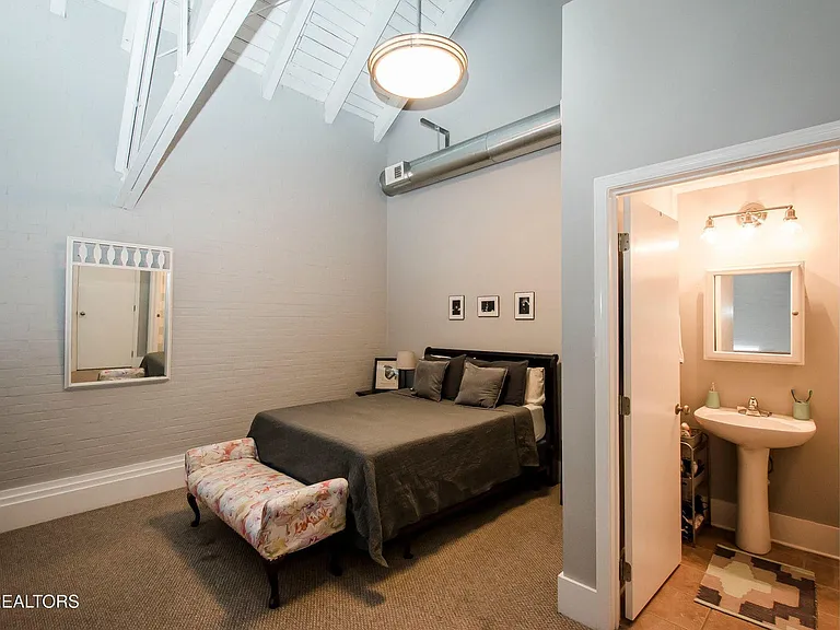 130 E Glenwood Ave #120 — Photo 8