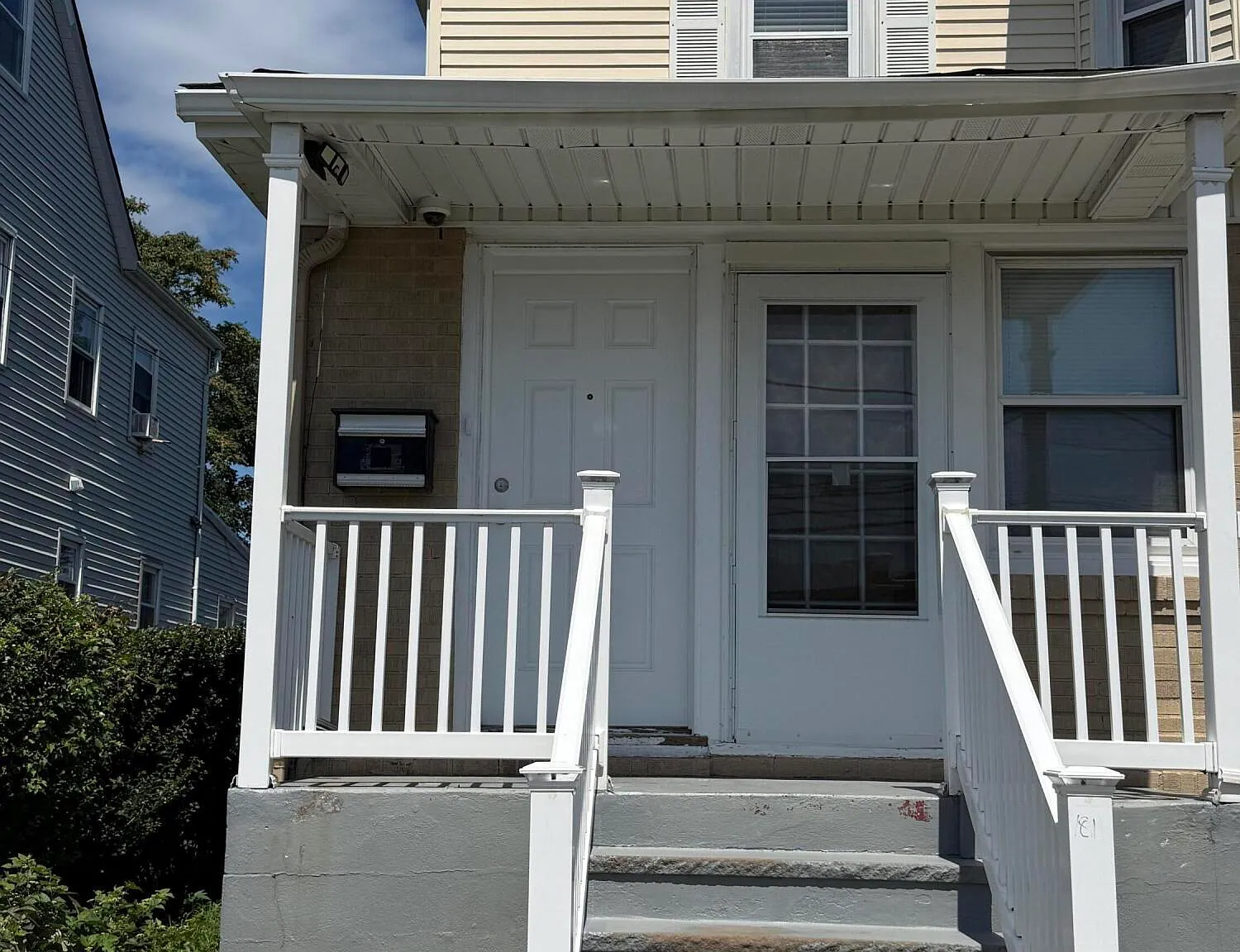 3 bed, 2527 sqft, $4,500 — Photo 2