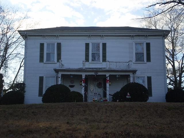 1st image of 820 Traver Ave