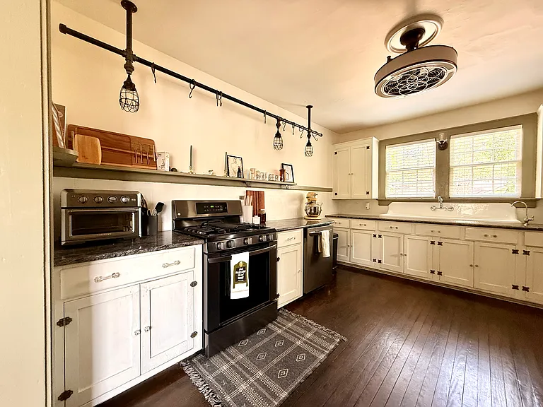 1801 Ann St — Photo 11