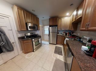 159 L St S #2, Boston, MA 02127