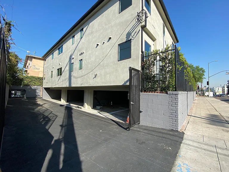 3207 W 3rd St #10A — Photo 30