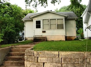 2019 17th St, Rock Island, IL 61201