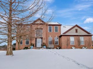 9053 Bradway Blvd, Grand Blanc, MI 48439