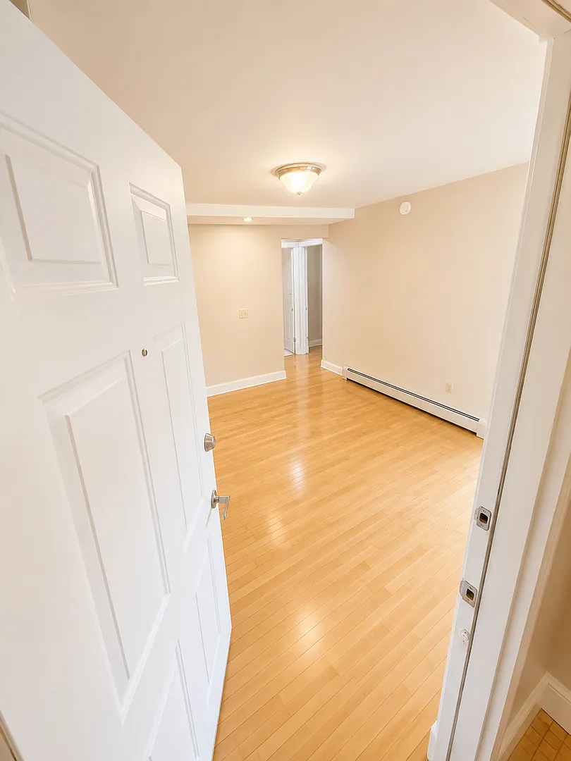 139 Jefferson St — Photo 2