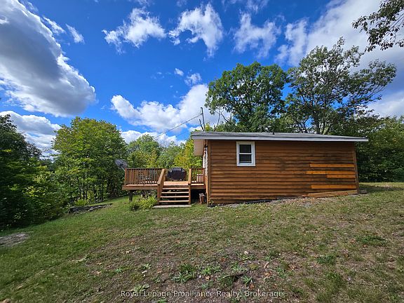 2nd image of 1319 Baker Valley Rd