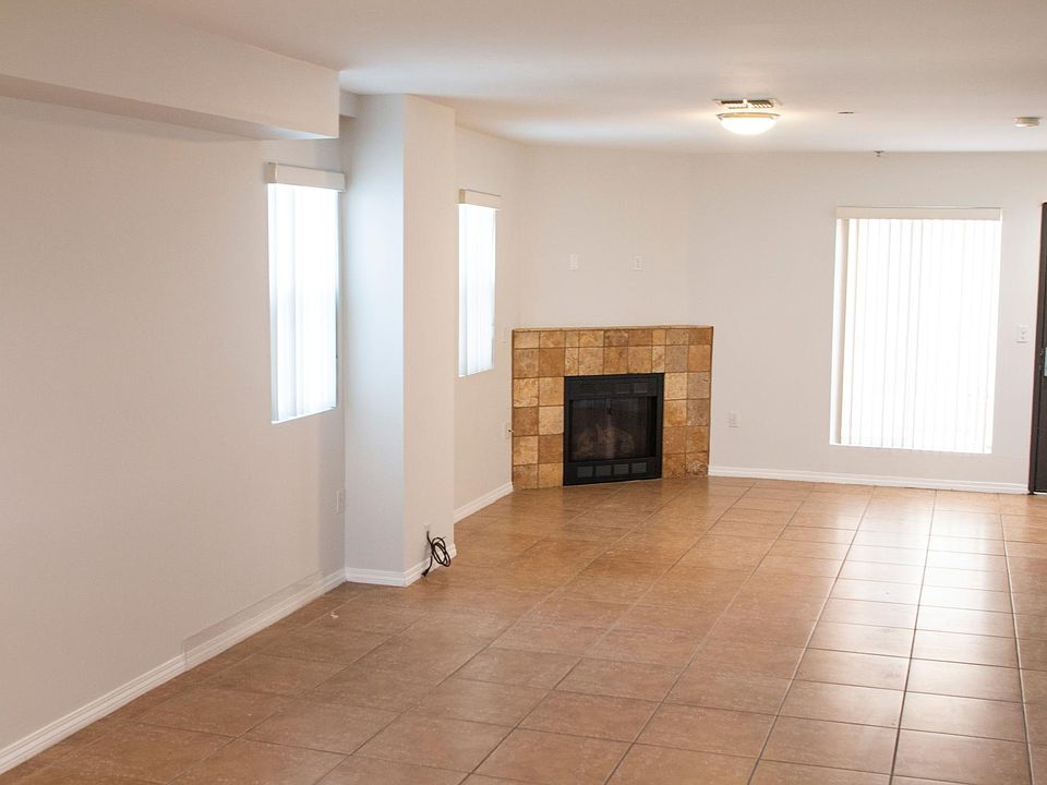 2nd image of 4854 Laurel Canyon Blvd #112
