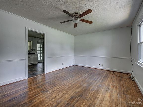 4th image of 1501 Poston Cir