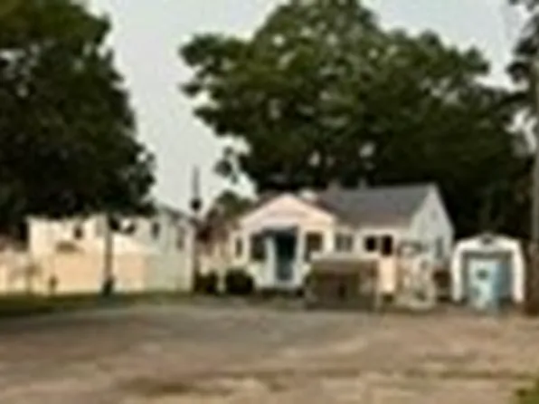 169 Swifts Beach Rd, Wareham, MA 02571
