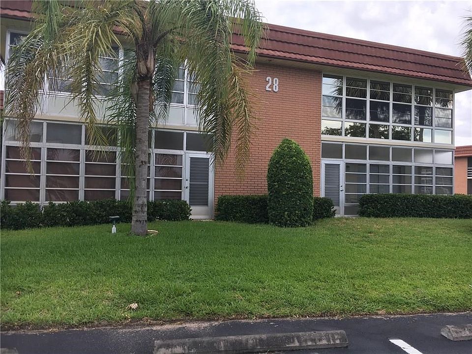 1st image of 28 Vista Gardens Trl