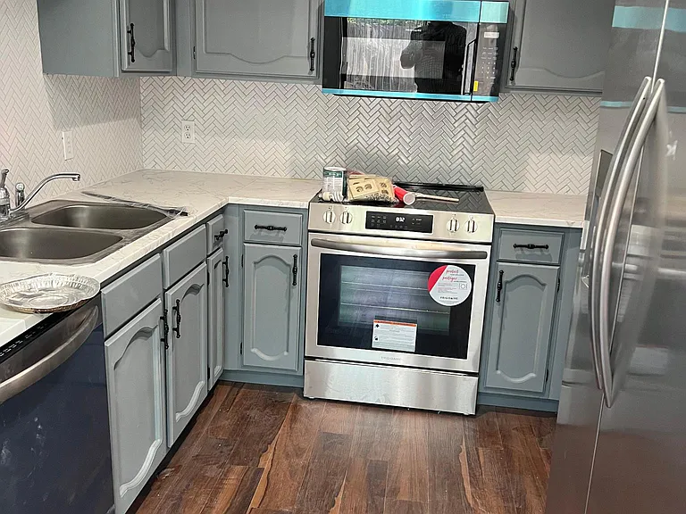 311 Ivy Ln — Photo 2