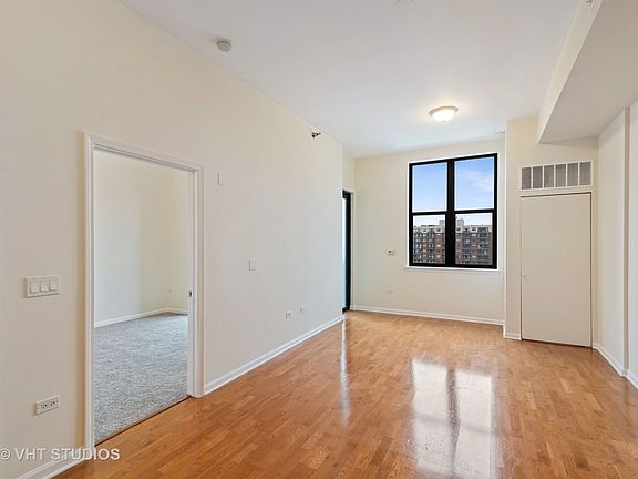 3rd image of 1464 S Michigan Ave #1308
