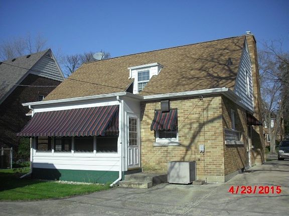 3rd image of 418 N Highland Ave