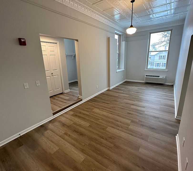 1st image of 39 Cortland St APT 9