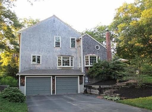 3rd image of 8 Sheridan Dr