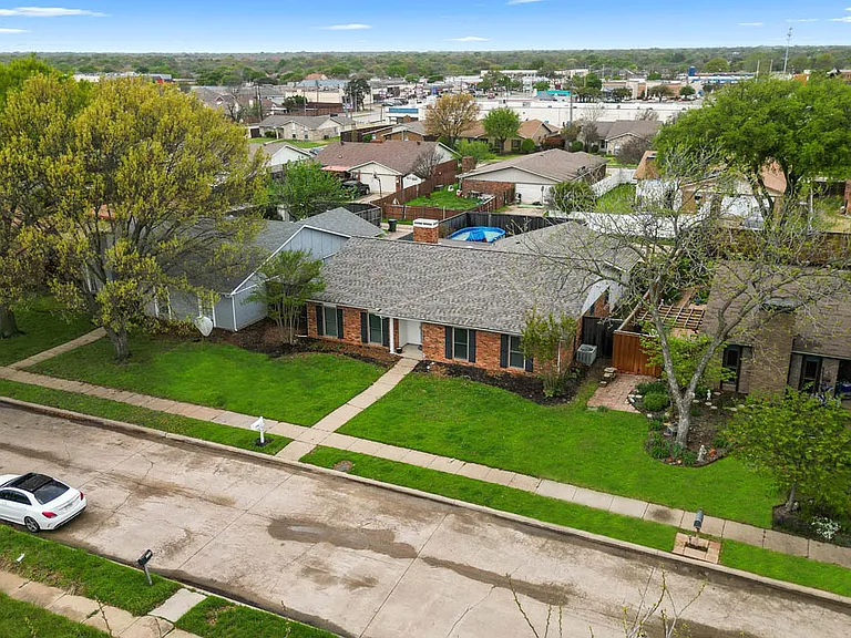 3317 John Muir Ct — Photo 1