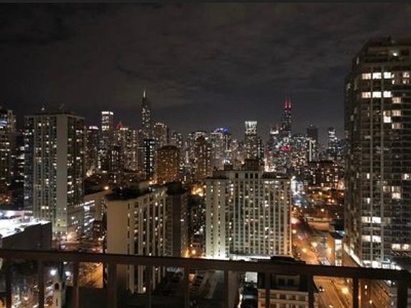5th image of 2407-1212 N Lasalle St #2407