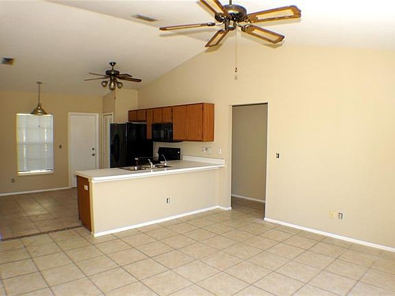 3rd image of 2719 SW 9th Ave
